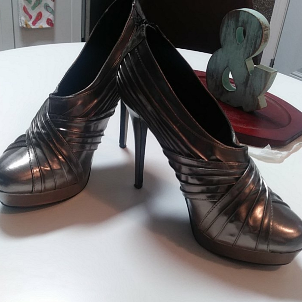 Bronze zipper back stilettos